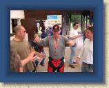 046 * 700 x 525 * (108KB)