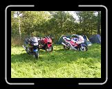 PICT4743 * 1600 x 1200 * (768KB)