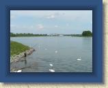 141 * 1600 x 1200 * (755KB)